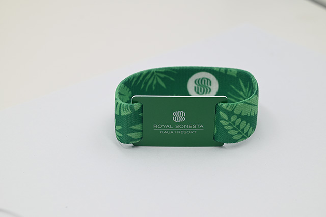 和接觸式IC卡相比，非接觸式卡有什么樣的優點？
